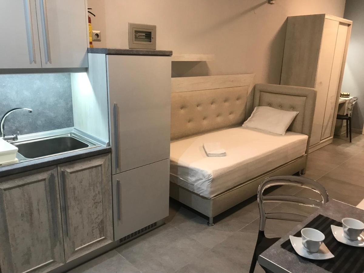 Avra Comfort Rooms - Family เนอาโปติไดอา ภายนอก รูปภาพ