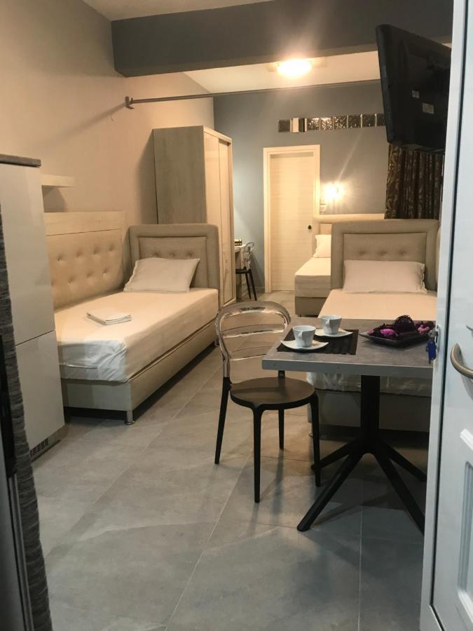 Avra Comfort Rooms - Family เนอาโปติไดอา ภายนอก รูปภาพ