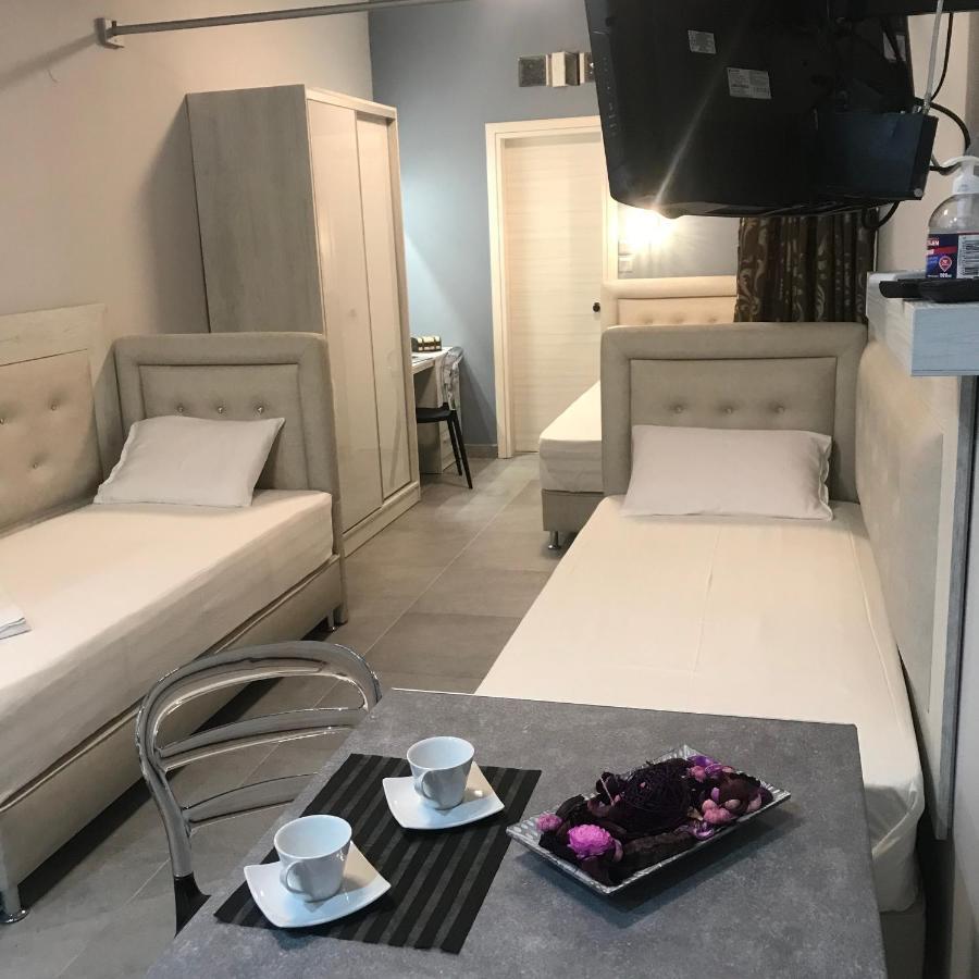 Avra Comfort Rooms - Family เนอาโปติไดอา ภายนอก รูปภาพ