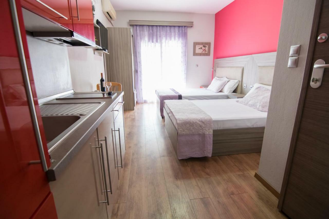 Avra Comfort Rooms - Family เนอาโปติไดอา ภายนอก รูปภาพ