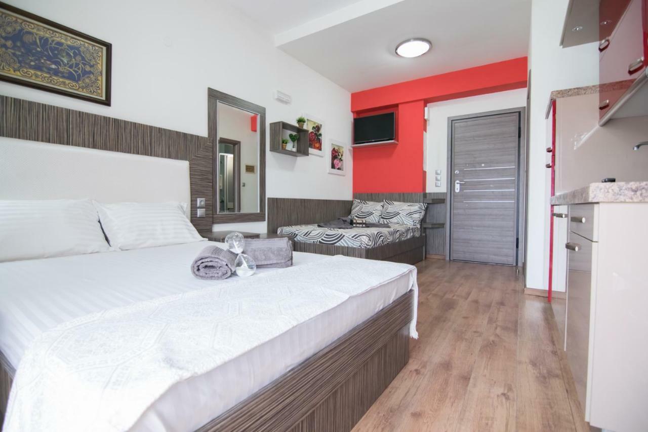 Avra Comfort Rooms - Family เนอาโปติไดอา ภายนอก รูปภาพ