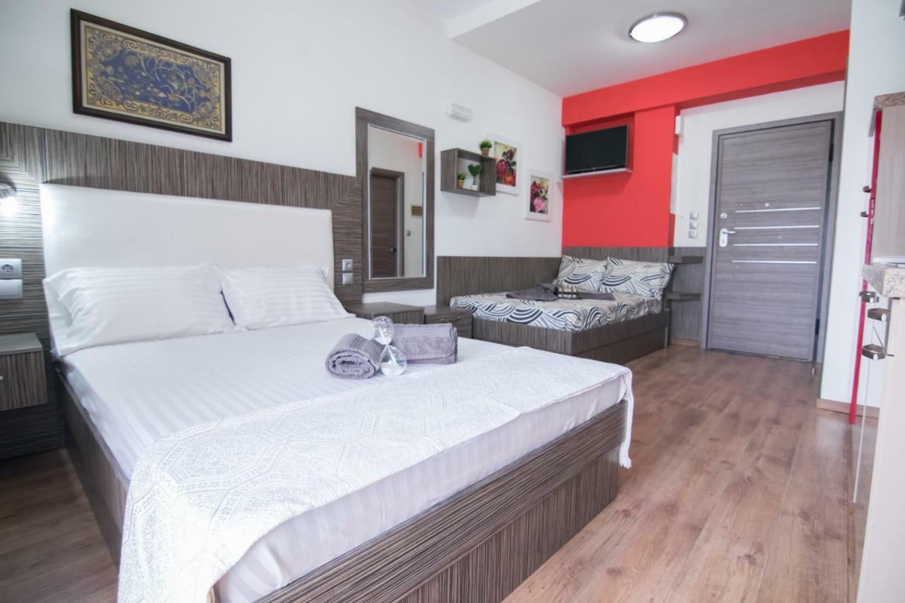 Avra Comfort Rooms - Family เนอาโปติไดอา ภายนอก รูปภาพ